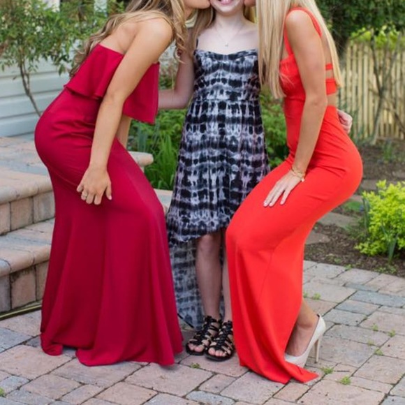 formal/prom red dress - Picture 5 of 5